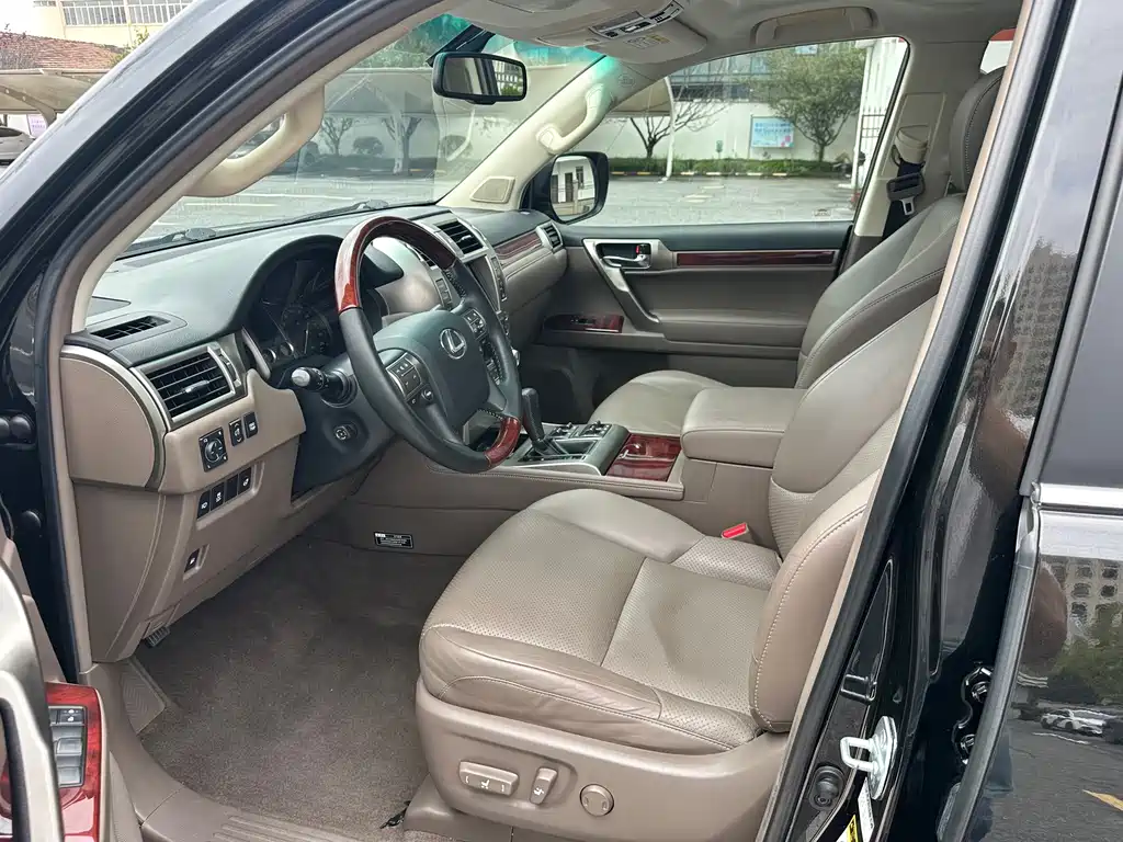 Lexus GX — миниатюра 15