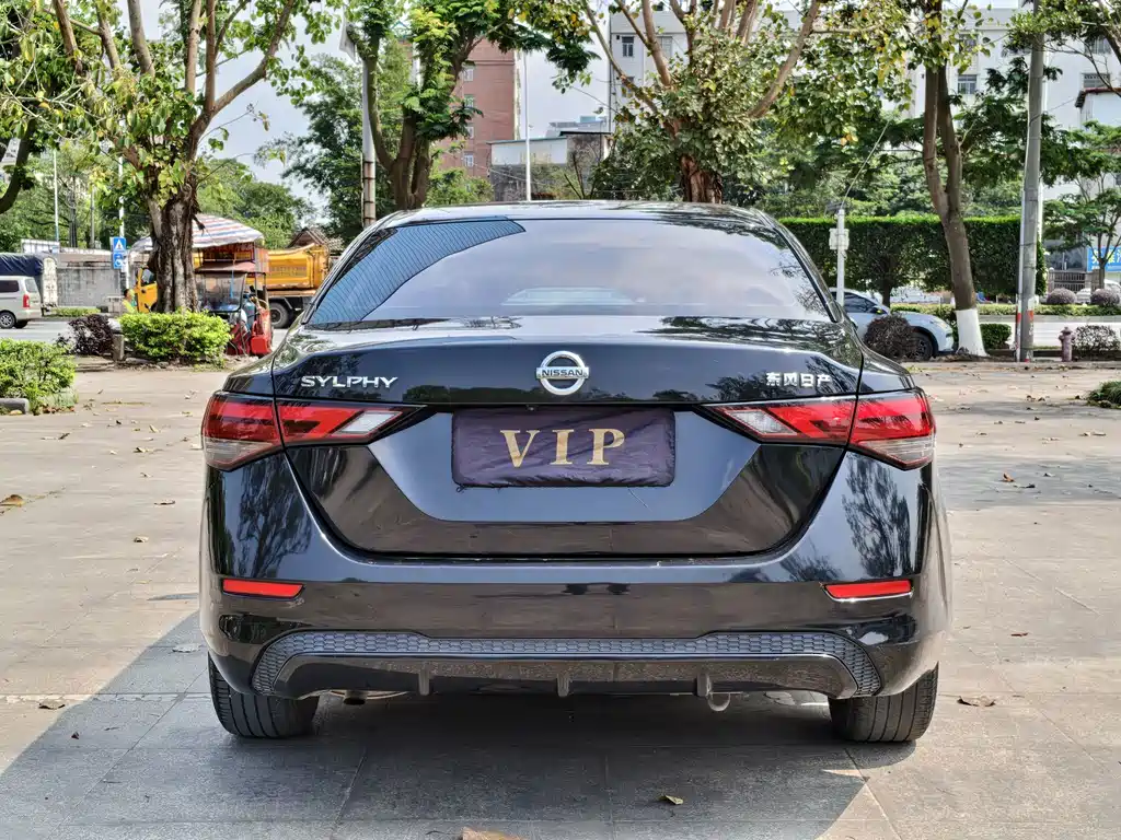 Nissan Sylphy — миниатюра 6