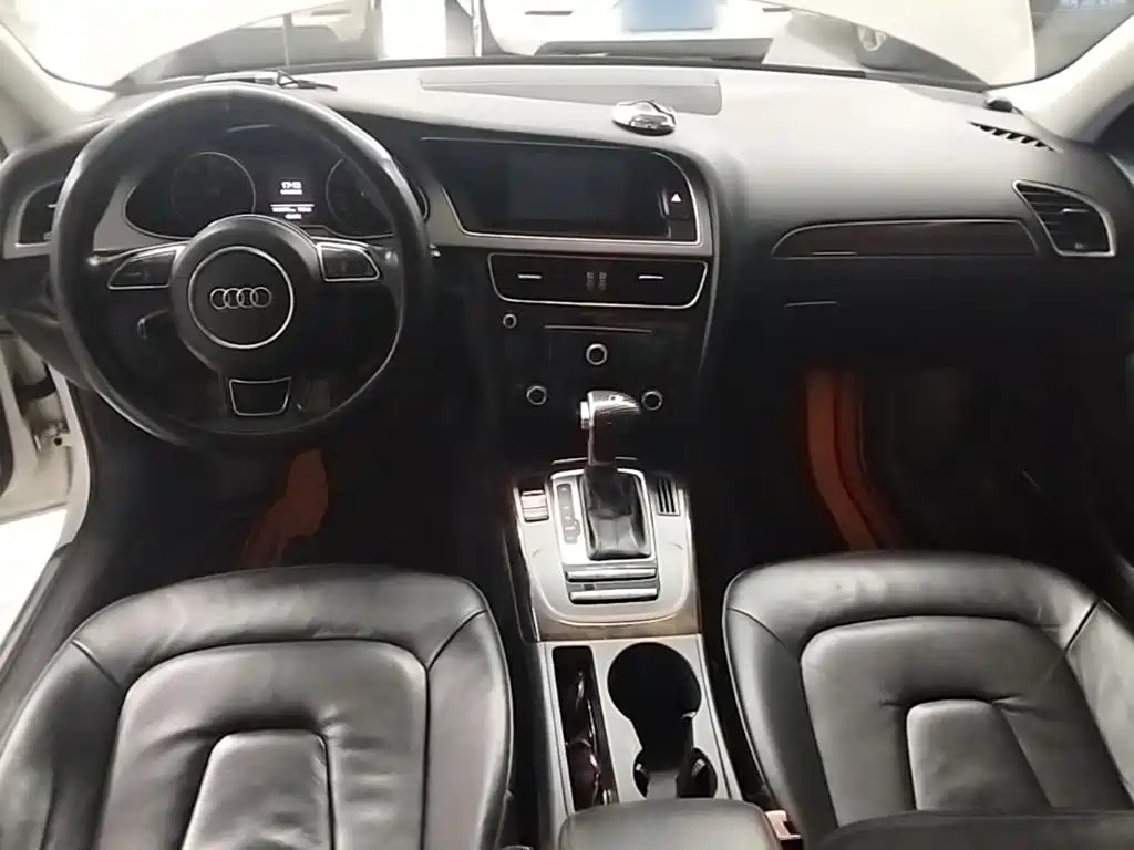 Audi A4L 2015 35 TFSI AT Comfort