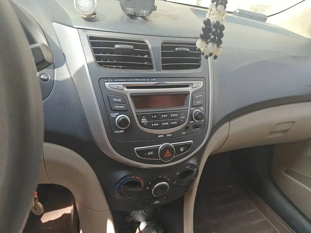 Hyundai Verna — миниатюра 6