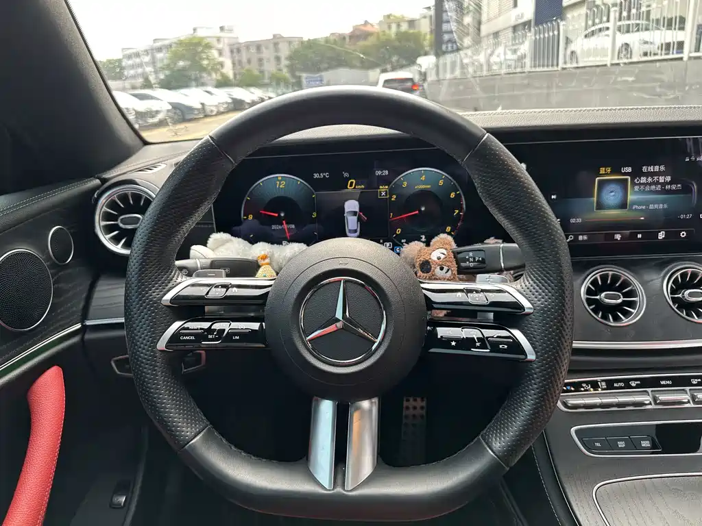 Mercedes-Benz E-Class (Import) — миниатюра 15