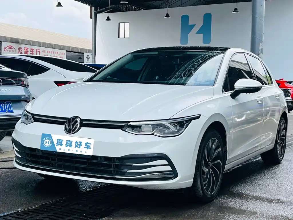 Volkswagen Golf 2024