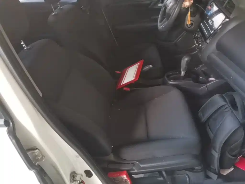 Honda Fit — миниатюра 25