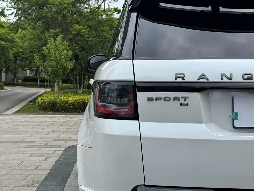 Land Rover Range Rover Sport 2020 3.0 L6 HSE DYNAMIC
