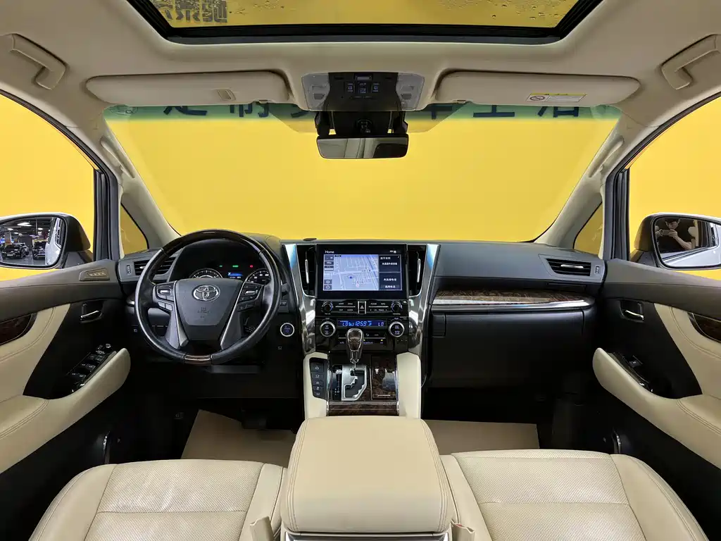 Toyota Alphard — фотографии объявления, Фото 17