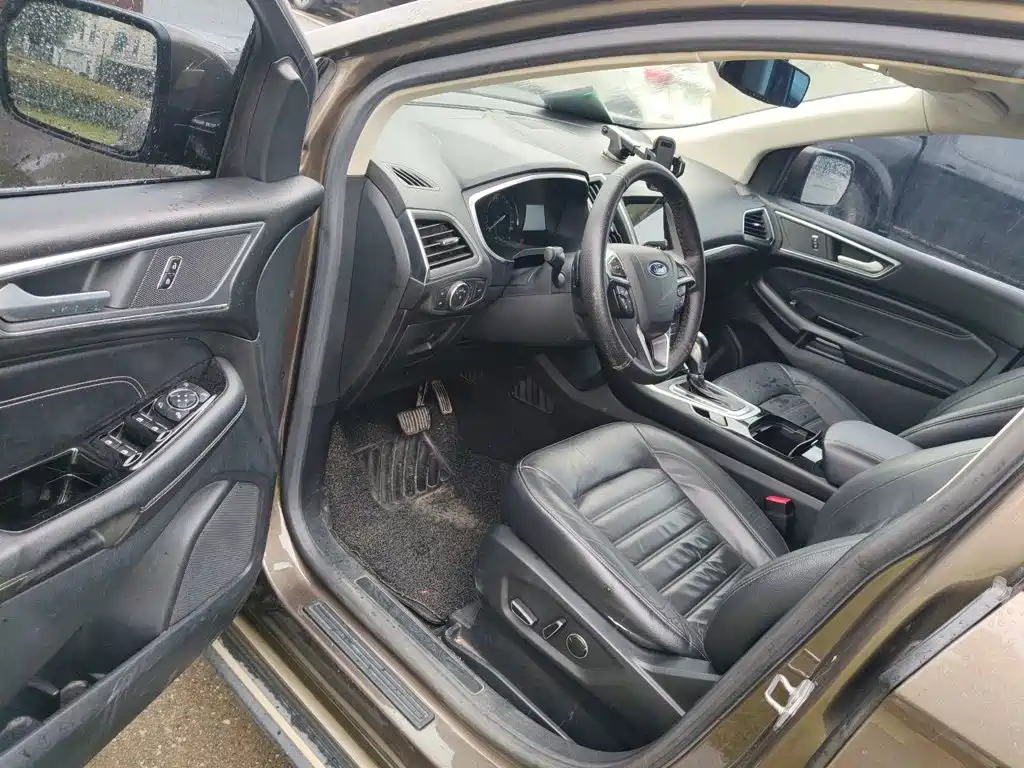Ford Edge — миниатюра 17