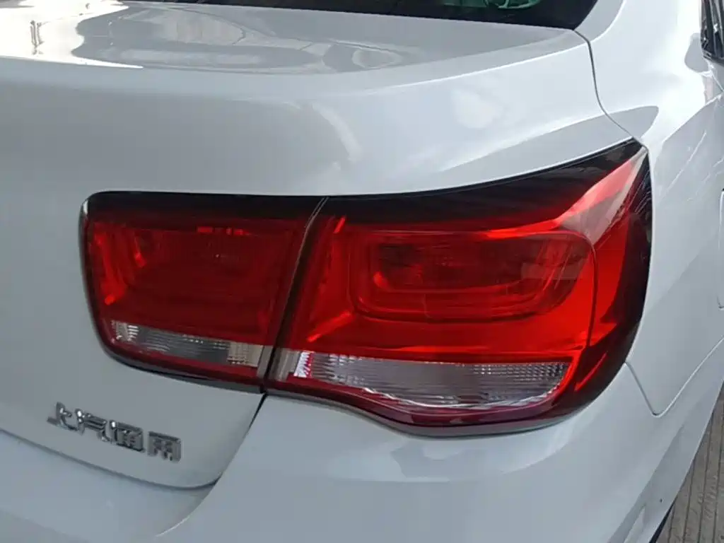 Chevrolet Malibu — миниатюра 8