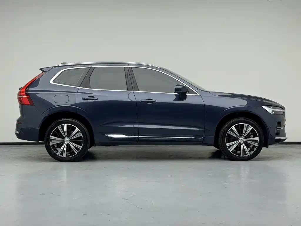 Volvo XC60 PHEV — миниатюра 16