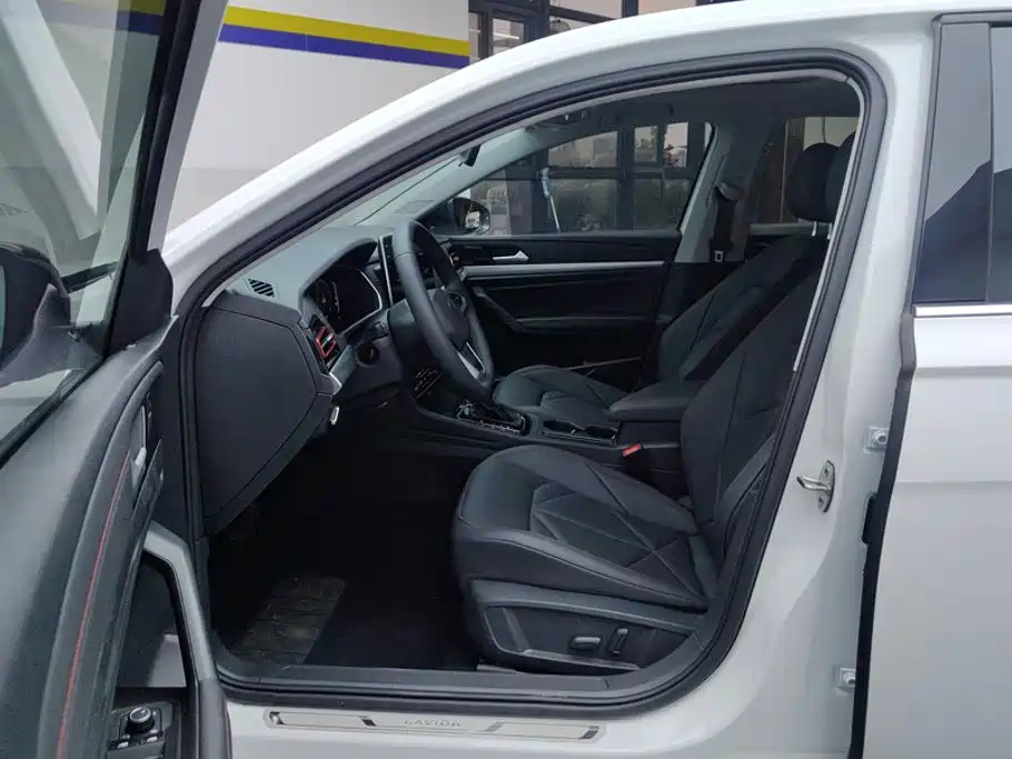 Volkswagen Lavida — миниатюра 9