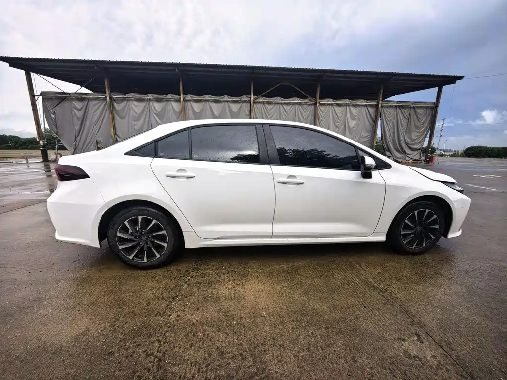 Toyota Corolla — миниатюра 9