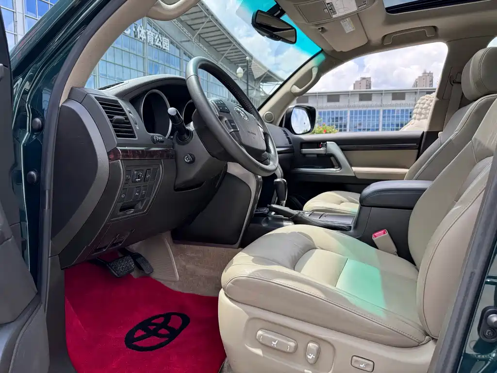 Toyota Land Cruiser — миниатюра 7