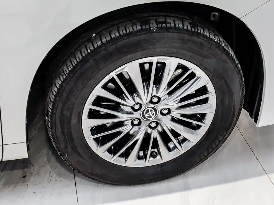 Toyota Vellfire — миниатюра 36