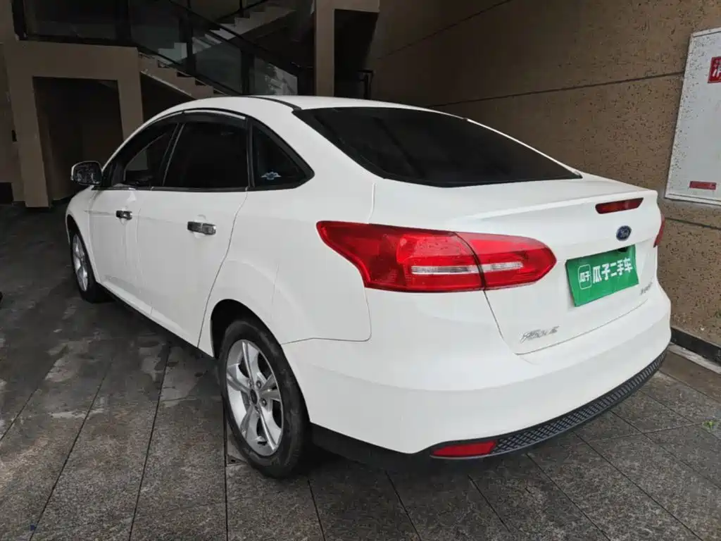 Ford Focus — миниатюра 5