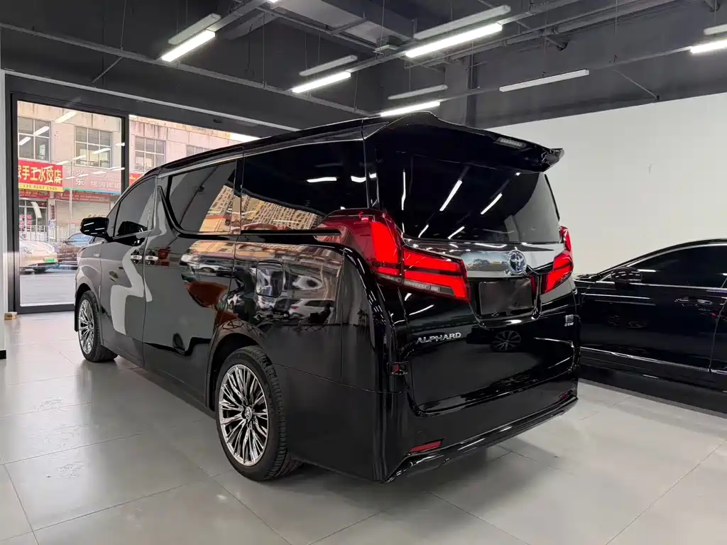 Toyota Alphard 2021 2.5L Luxury