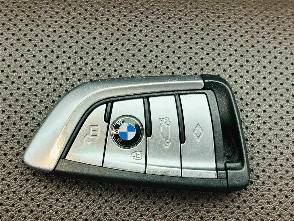 BMW 5 Series — миниатюра 14