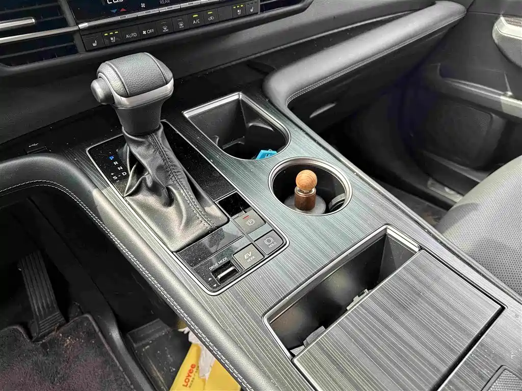 Toyota Sienna — миниатюра 8