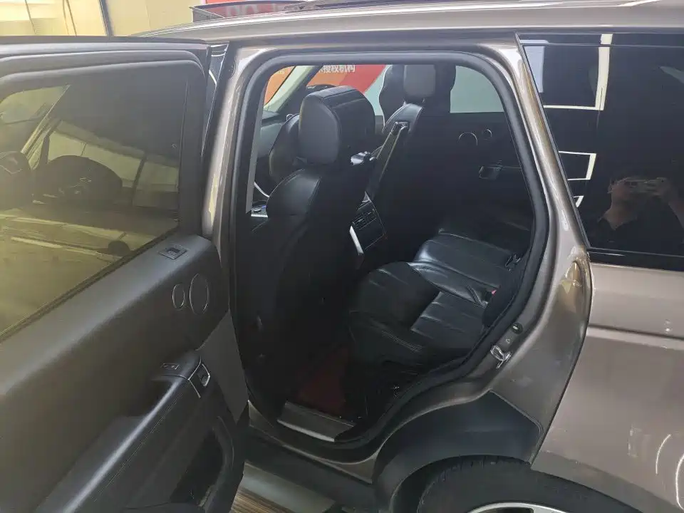Land Rover Sport — миниатюра 6