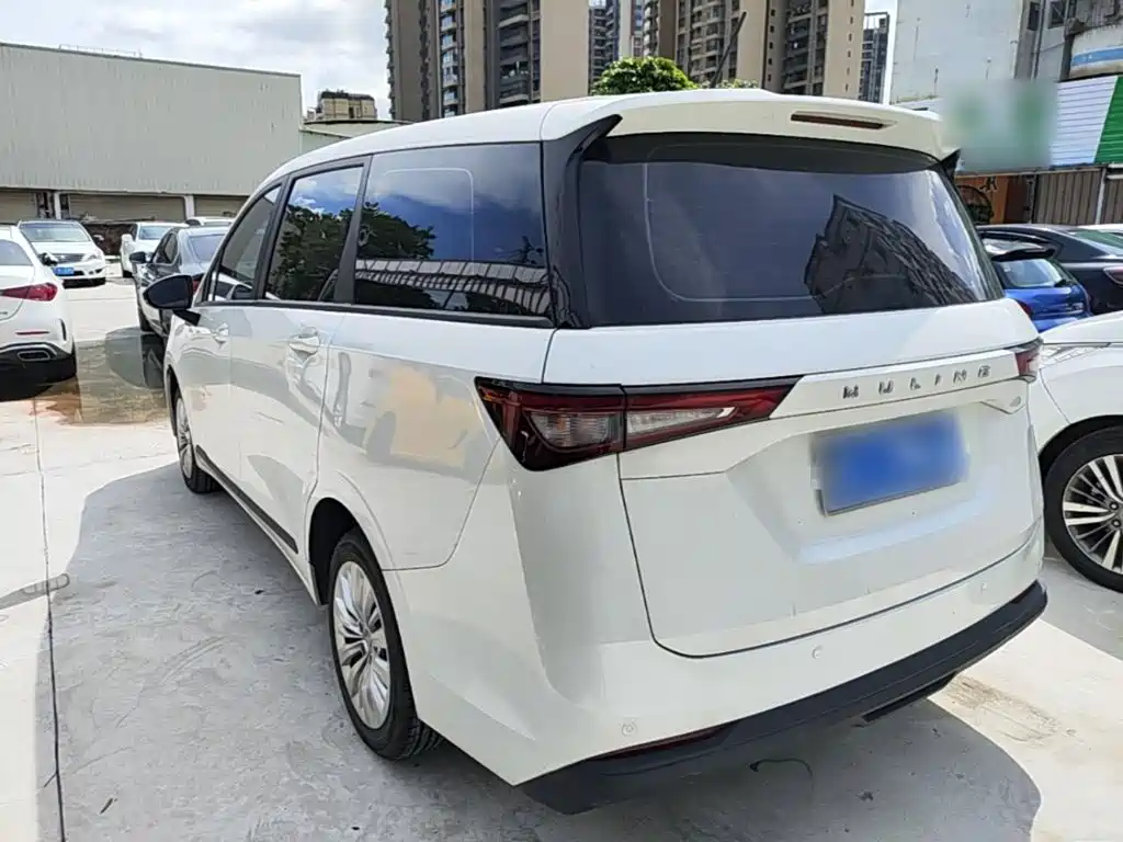 Wuling Jiachen 2022 1.5L MT Elite