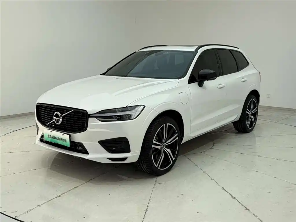 VOLVO XC60 PLUG IN HYBRID