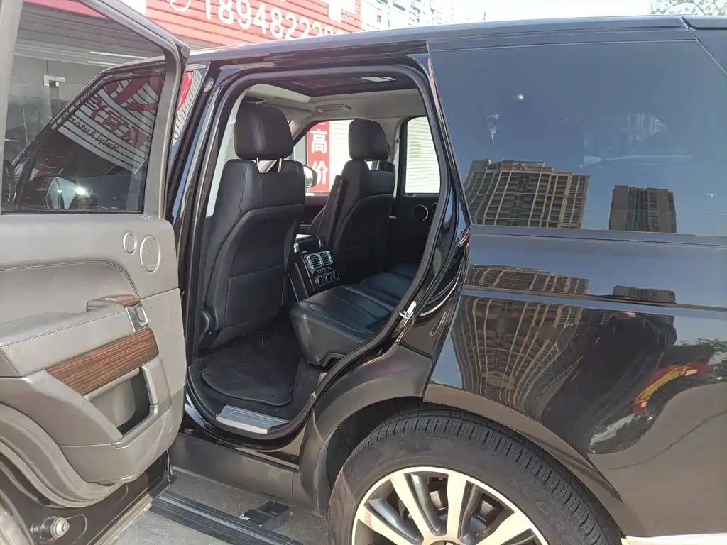 LAND ROVER RANGE ROVER