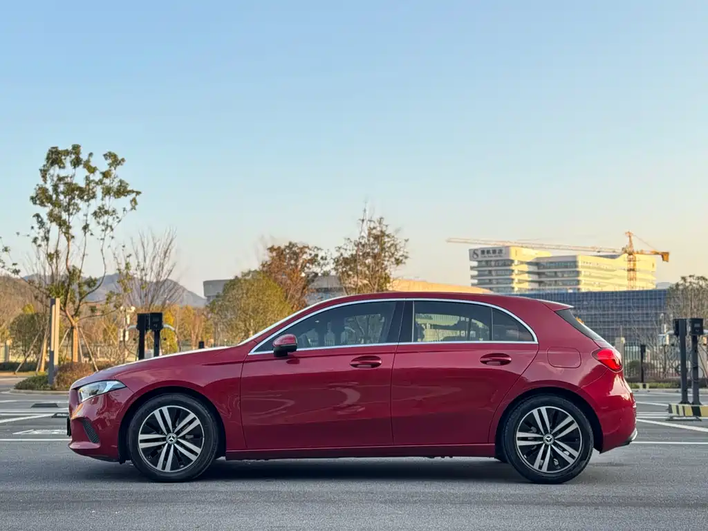 MERCEDES-BENZ A CLASS