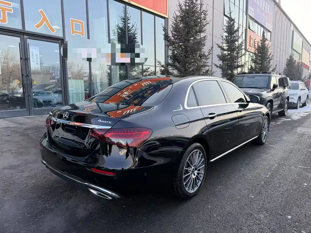 MERCEDES-BENZ E CLASS