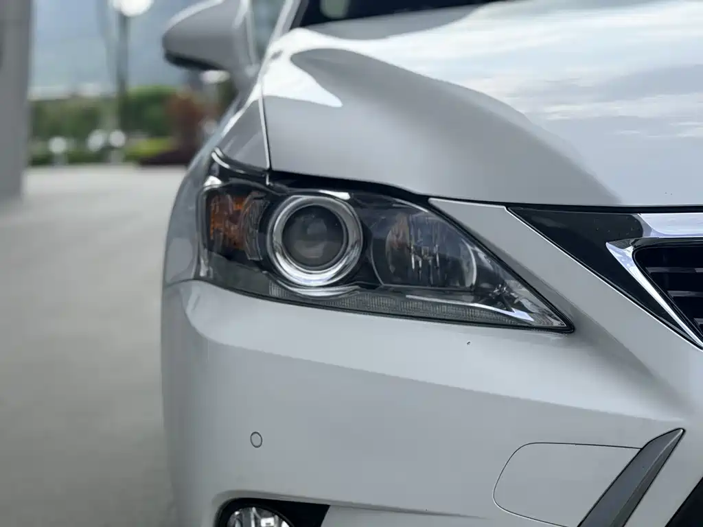 Lexus CT — миниатюра 10