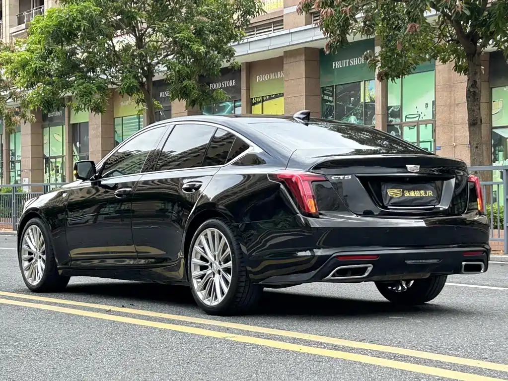 Cadillac CT5 — миниатюра 6