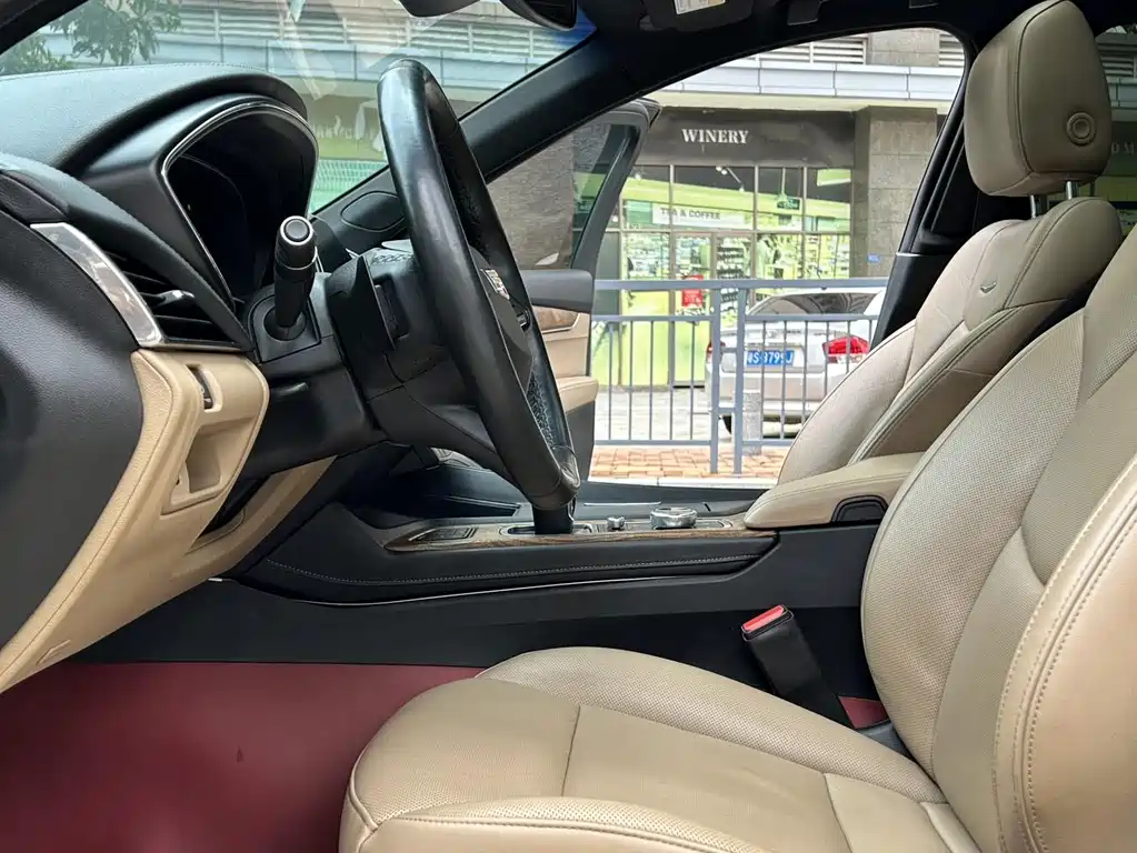Cadillac CT5 — миниатюра 9
