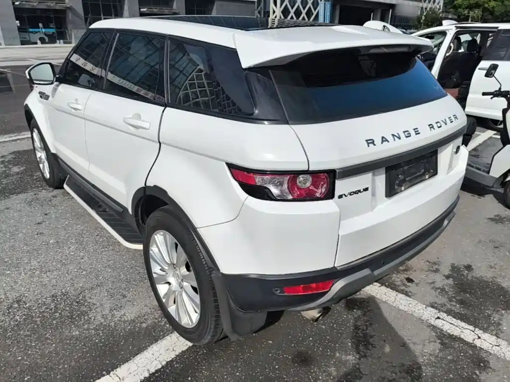 Land Rover Evoque — миниатюра 5