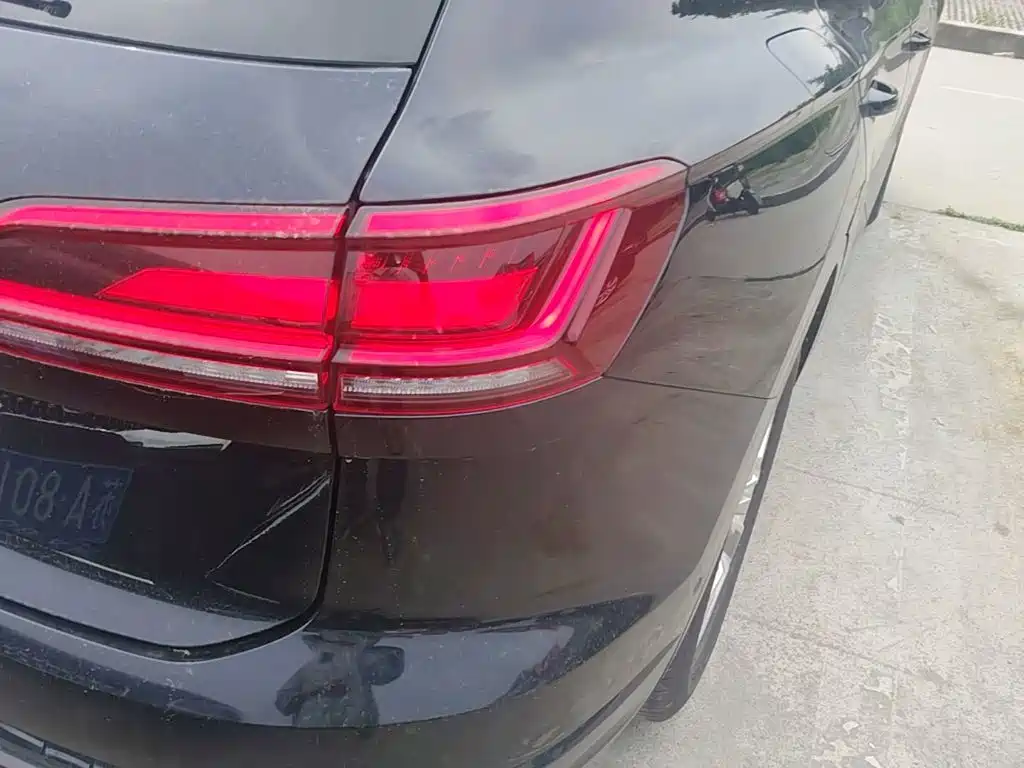 Volkswagen Touareg 2021 2.0TSI