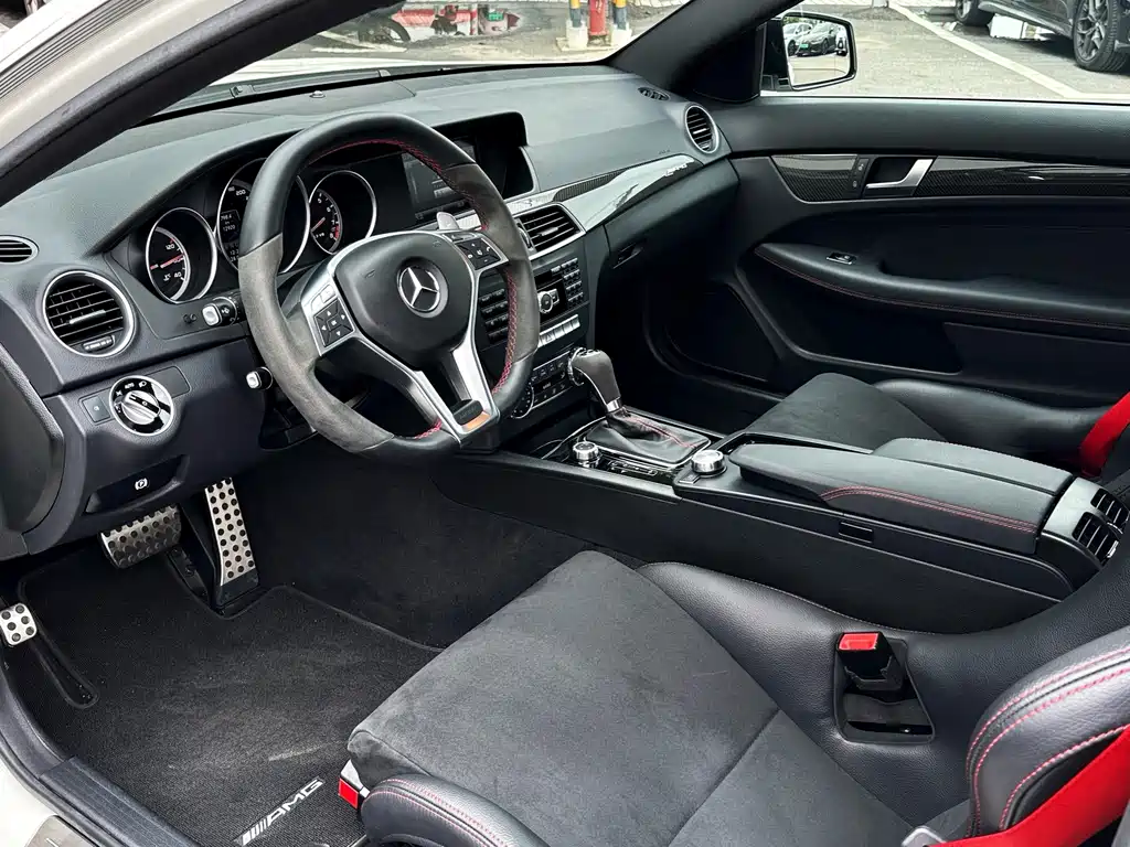Mercedes-Benz C-Class AMG — миниатюра 16