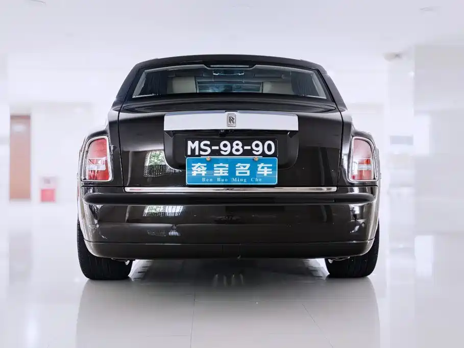 Rolls-Royce Phantom — миниатюра 5