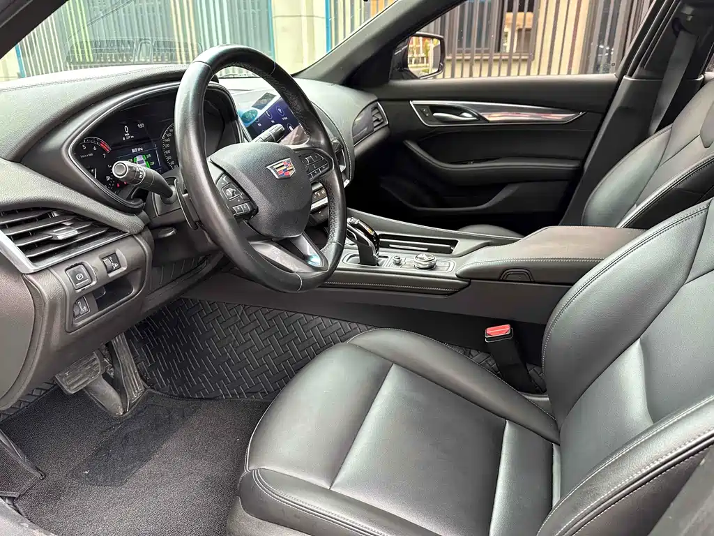 Cadillac CT5 2020 28T Fashion