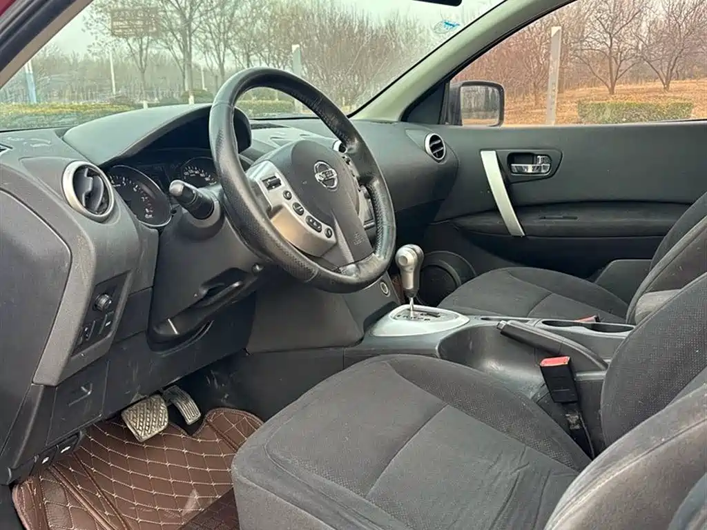 Nissan Qashqai 2015 2.0XL CVT 2WD