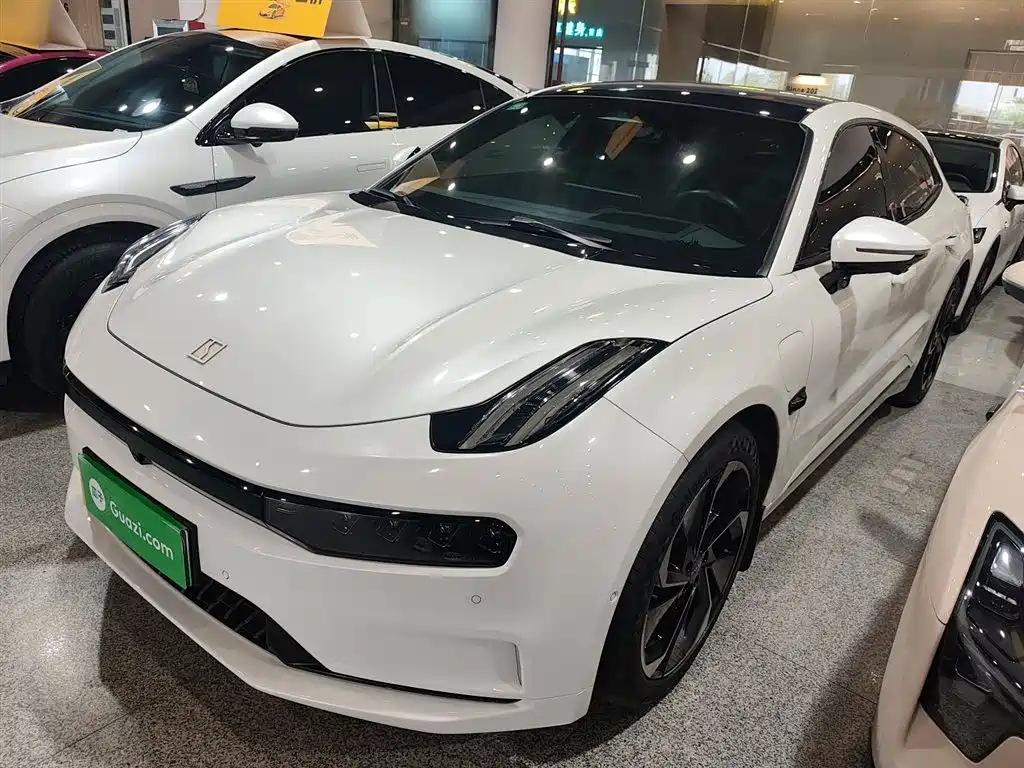 Zeekr 001 2022