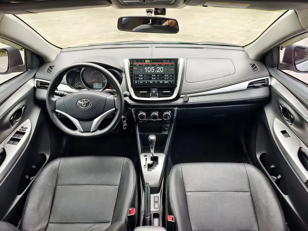Toyota Yaris L - фото 5