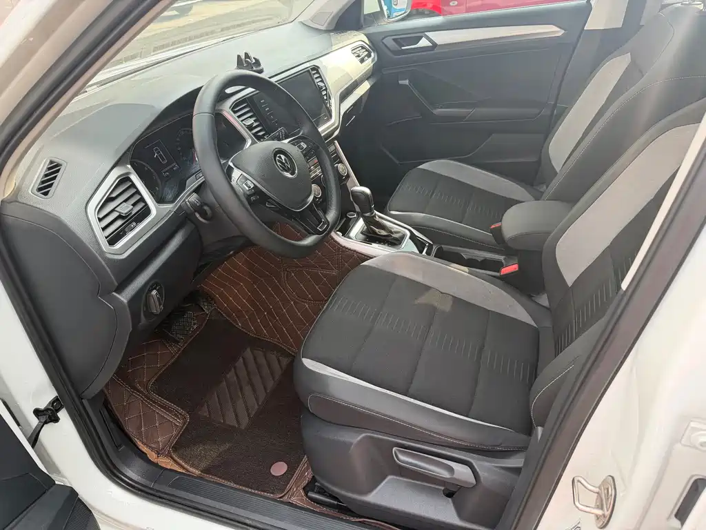 VOLKSWAGEN T ROC EXPLORING SONGS