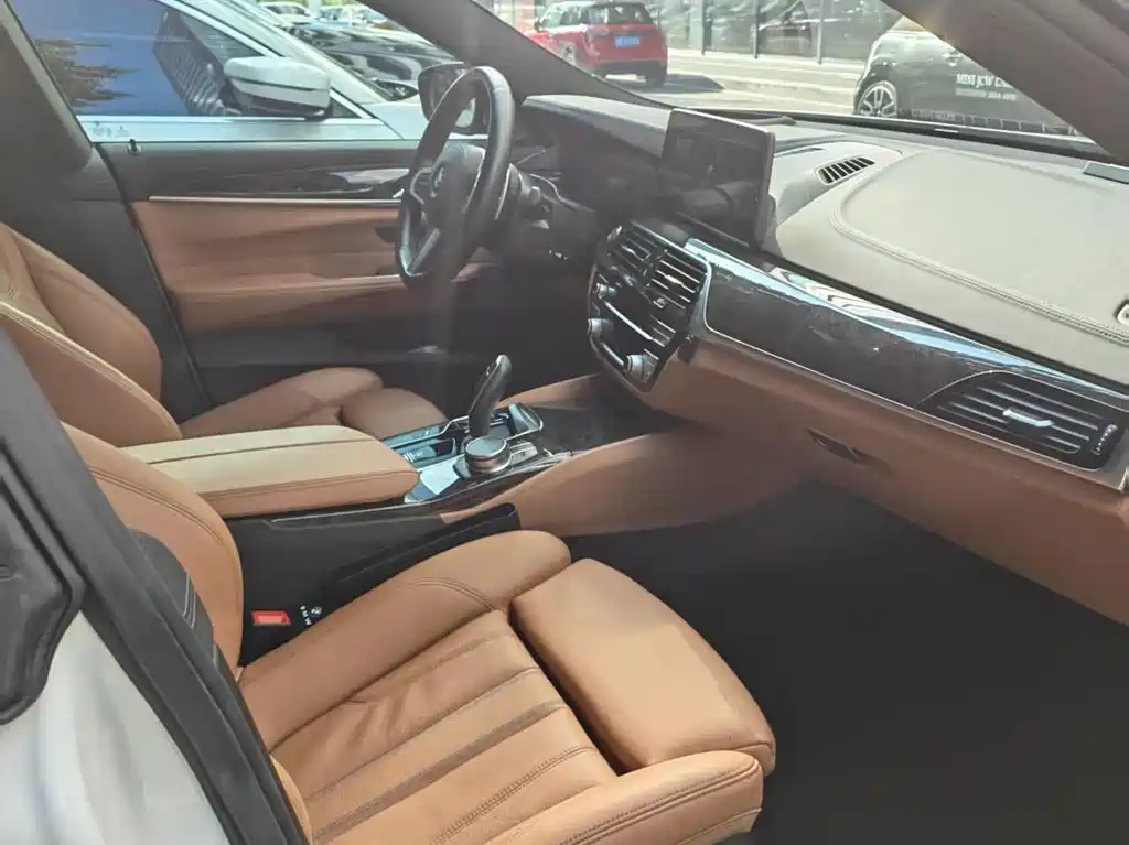 BMW 6 Series GT — миниатюра 2