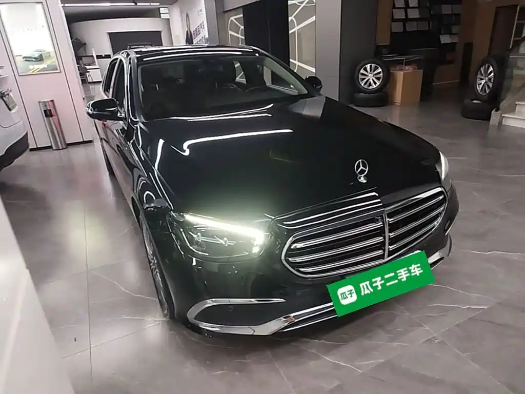 Mercedes-Benz E-Class — миниатюра 4