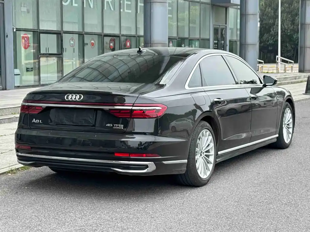 Audi A8 2023 A8L 45 TFSI quattro Luxury