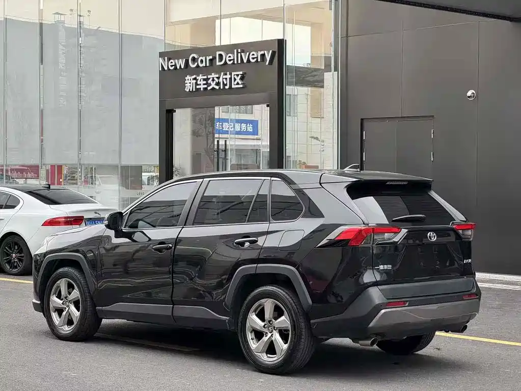 TOYOTA RAV4 RONGFANG