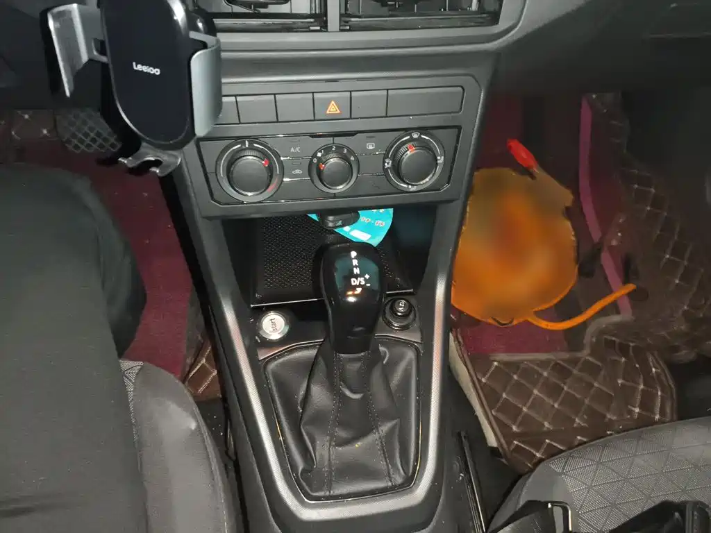 Volkswagen T-Cross 2021 1.5L AT