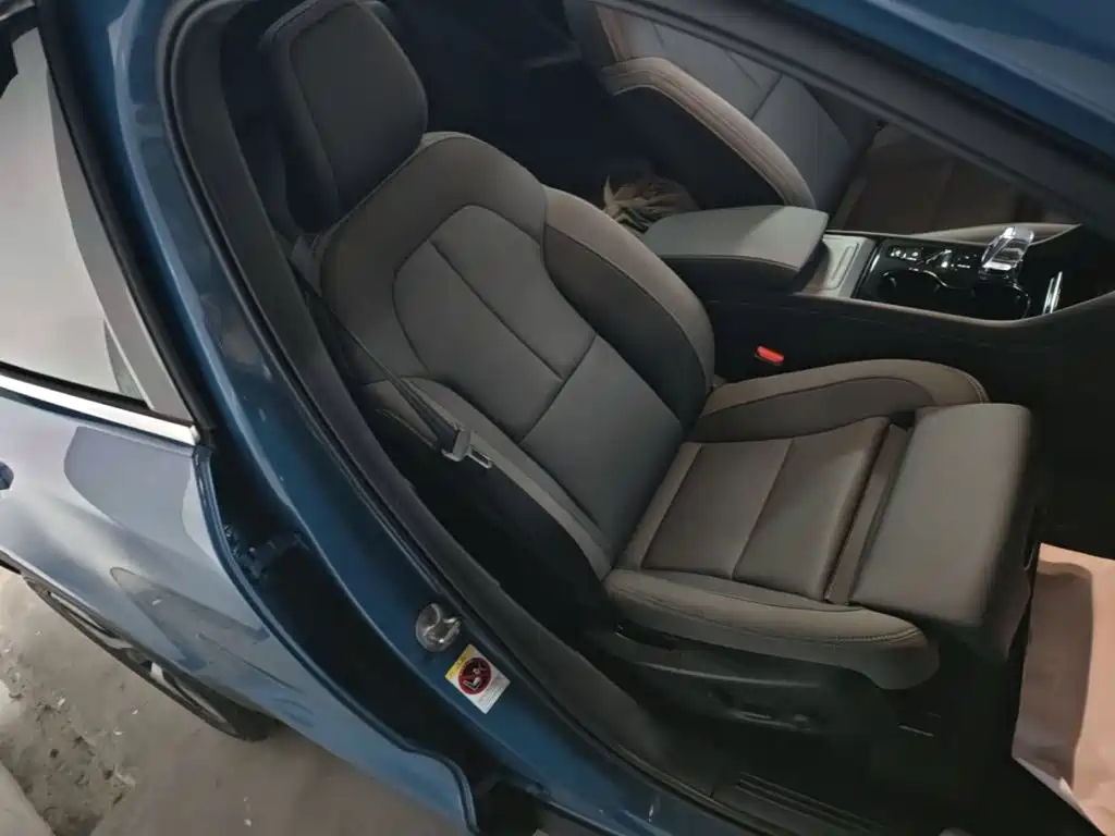 Volvo XC40 — миниатюра 25