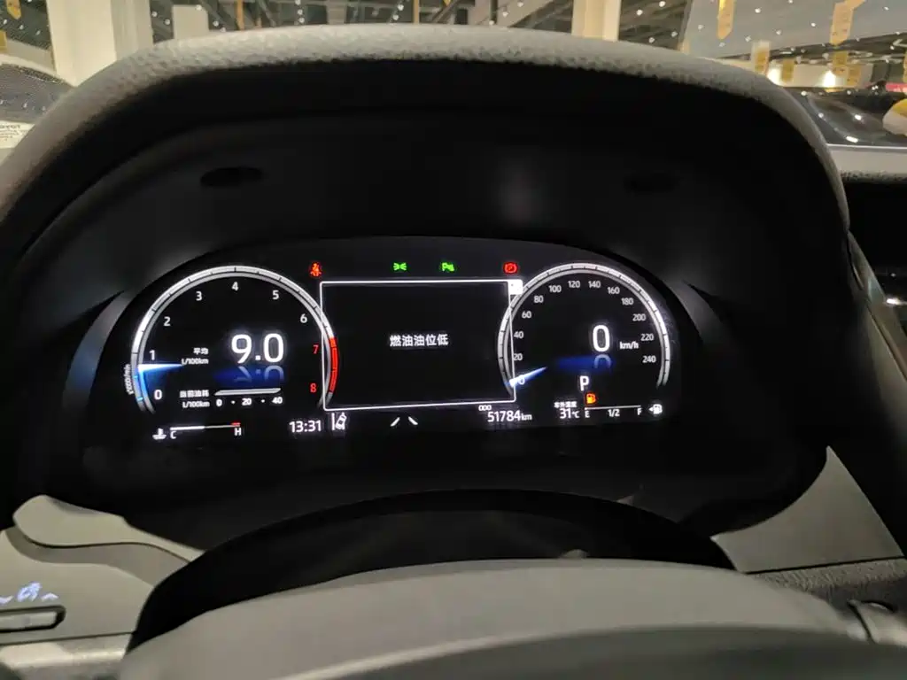 Toyota Camry — миниатюра 12
