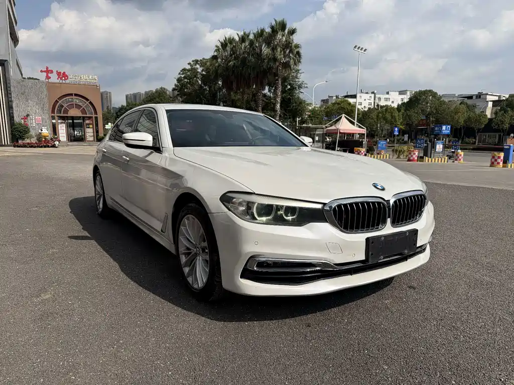 BMW 5 Series — миниатюра 3