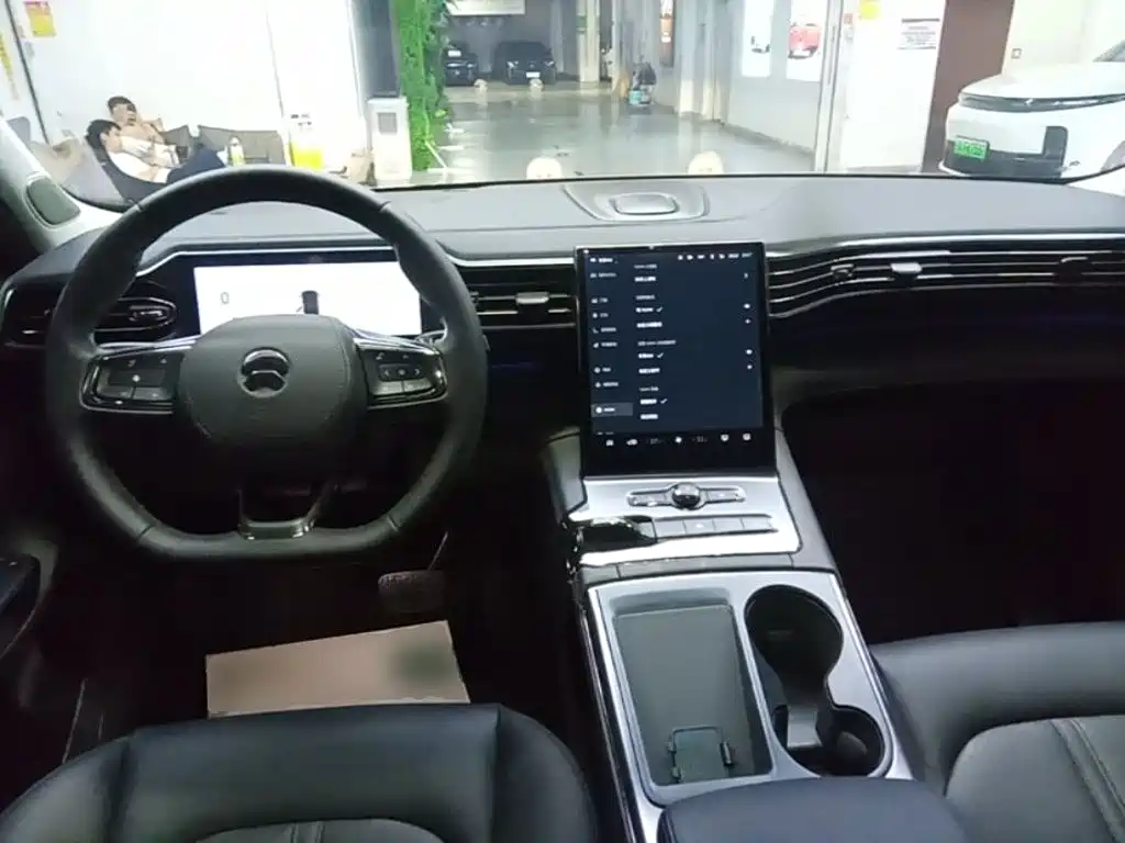 NIO ES6 — миниатюра 10