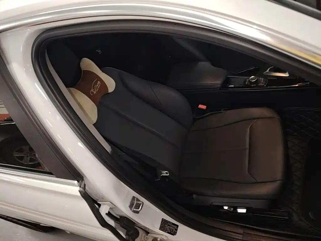 BMW 3 Series — миниатюра 25