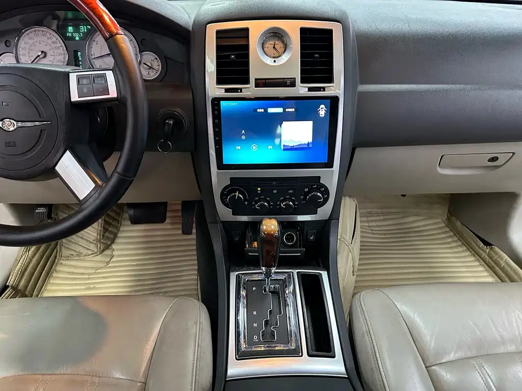 Chrysler 300C — миниатюра 14
