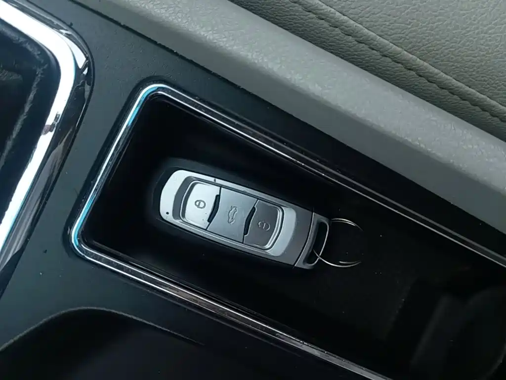 Geely Emgrand 2016 1.5L MT Luxury